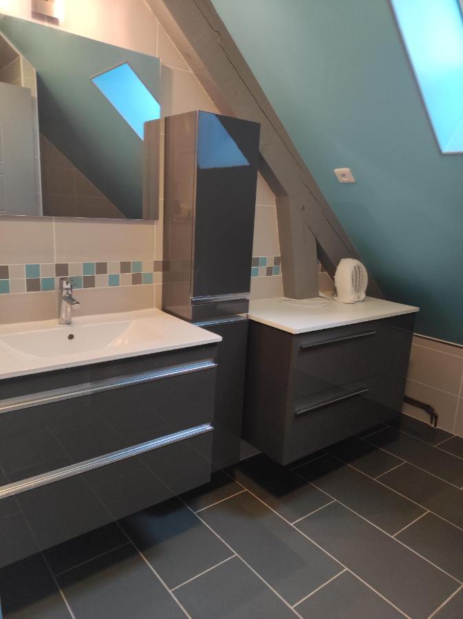 Agréable et spacieuse chambre familiale Sansac-de-Marmiesse Esterno foto