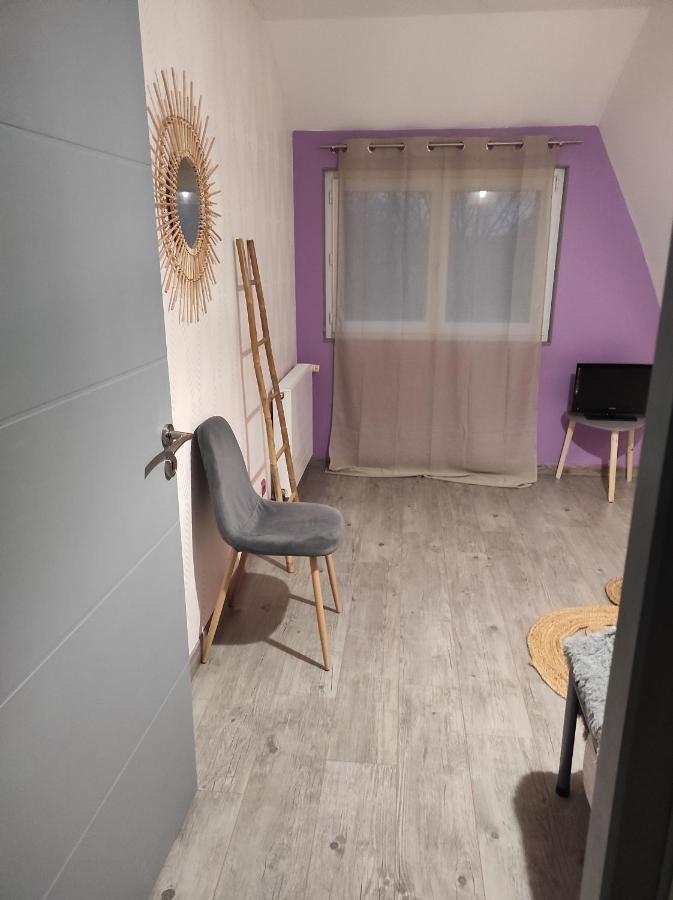 Agréable et spacieuse chambre familiale Sansac-de-Marmiesse Esterno foto