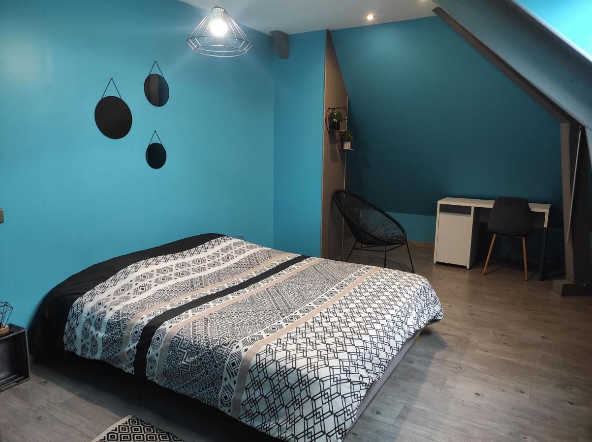 Agréable et spacieuse chambre familiale Sansac-de-Marmiesse Esterno foto